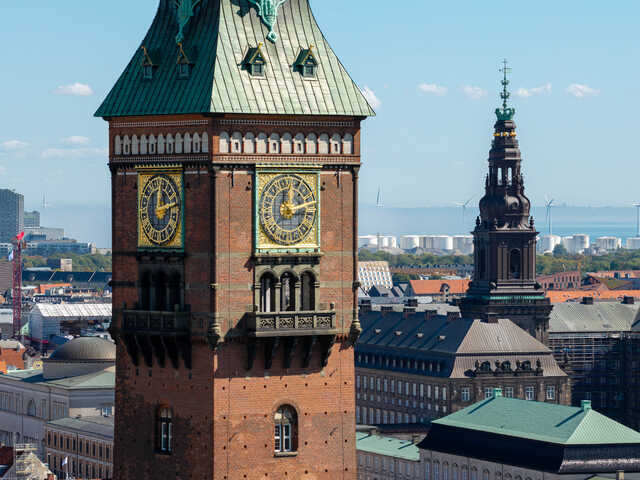 Rådhustårnet og Christiansborg tårn i København