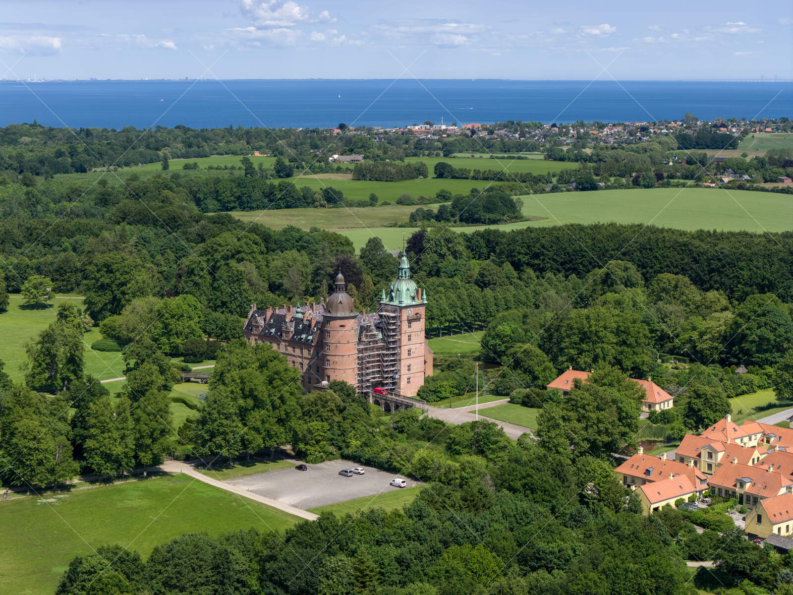 Vallø Slot og omkringliggende landskab ved Stevns